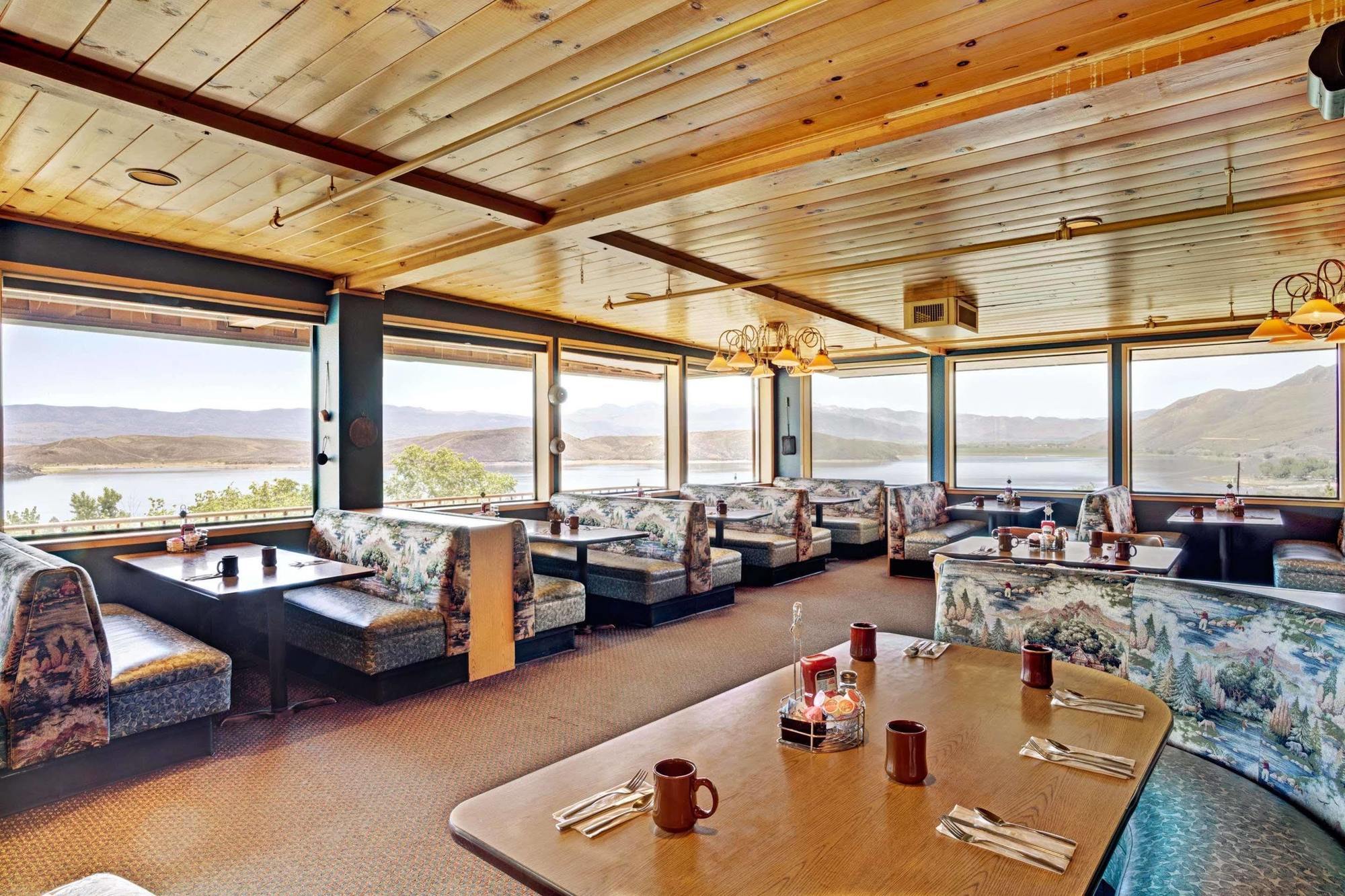 Topaz Lodge Topaz Lake Екстериор снимка