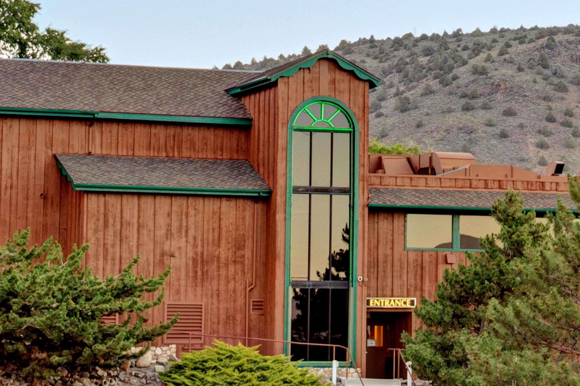 Topaz Lodge Topaz Lake Екстериор снимка